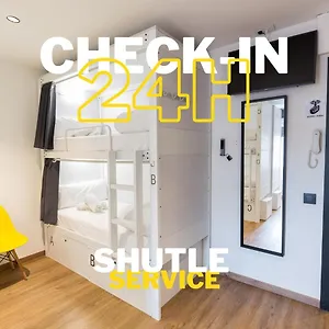 Airhostel Barcelona Airport 24h Auberge de jeunesse